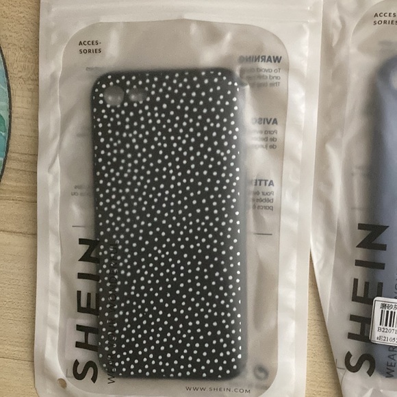 Four NWT Shein Iphone 7/8/SE2 Case - Picture 7 of 8